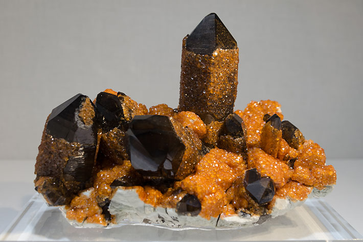Smoky quartz with spessartine from Tongbei, China