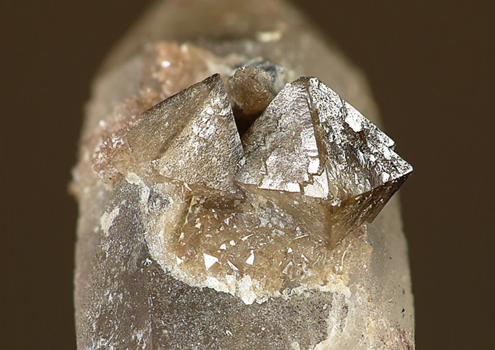 Scheelite crystals on quartz from Cinovec, Czech Republic